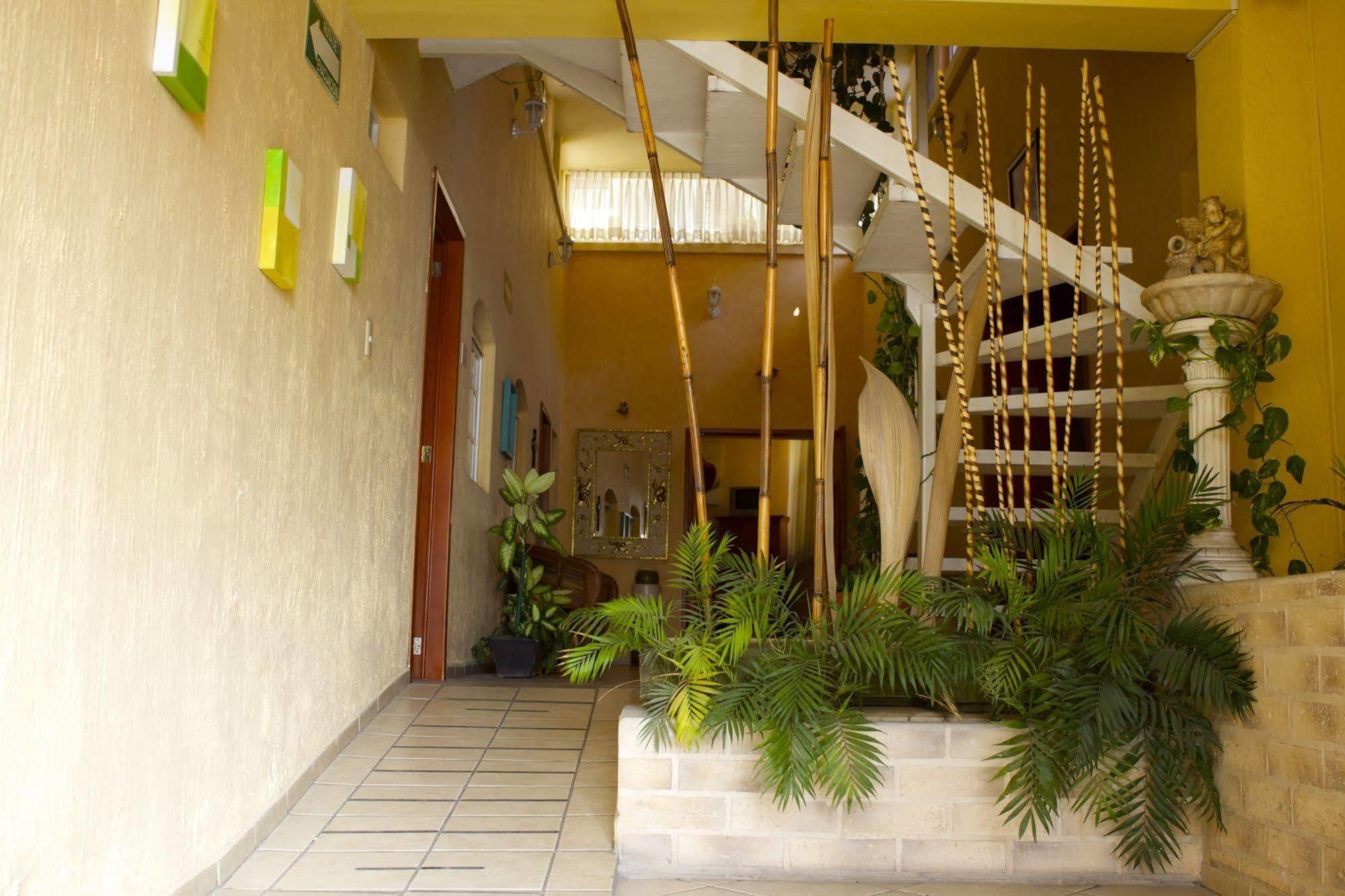 Residencia los Angeles Bed and Breakfast Guadalajara Exterior foto